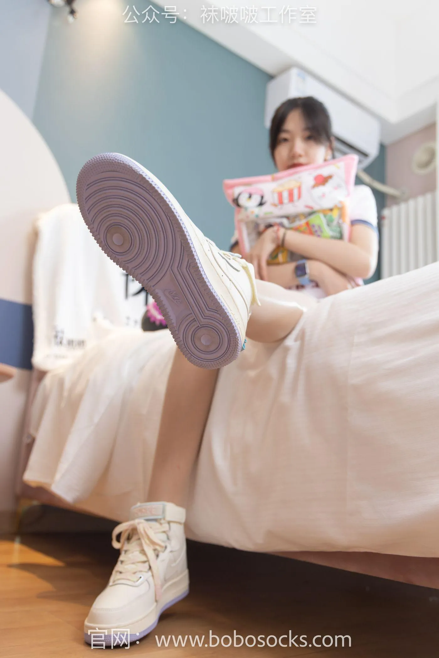 [BoBoSocks袜啵啵]NO.096 小甜豆-板鞋、白棉袜、油亮肉丝 [145P]插图6